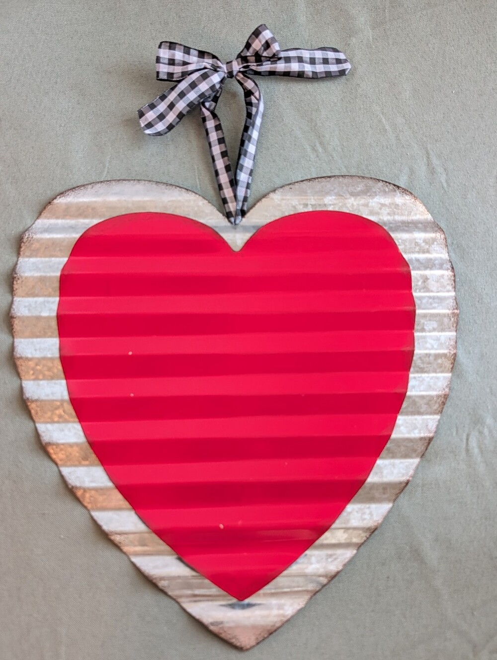 Rustic Metal Heart Wall/Door Accent